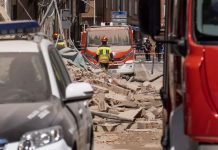 En España se derrumba un edificio de cinco plantas sin dejar víctimas mortales En España se derrumba un edificio de cinco plantas sin dejar víctimas mortales
