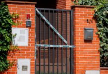 Arrestan en Madrid a joven tras matar a puñaladas a su madre y herir a su padre