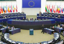 Propone en Alemania la sustitución de la Unión Europea por una nueva comunidad Propone en Alemania la disolución de la Unión Europea por una nueva comunidad