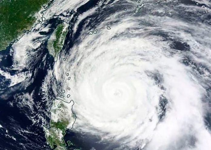 Evacuación masiva en Japón por apocalíptico tifón Mawar de categoría cuatro