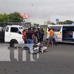 Menor de edad sin licencia provoca accidente en Managua Foto: Accidente de tránsito en el sector de la Rotonda Cristo Rey, Managua / TN8