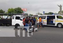 Menor de edad sin licencia provoca accidente en Managua Foto: Accidente de tránsito en el sector de la Rotonda Cristo Rey, Managua / TN8
