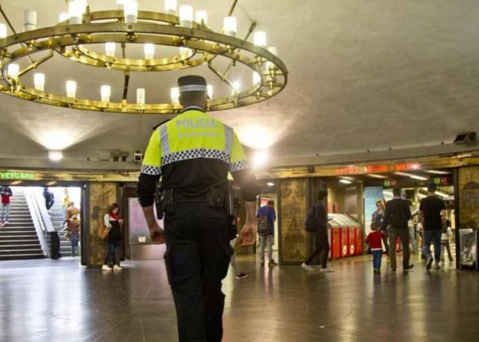Foto: Agresión contra una persona trans en el metro de Barcelona