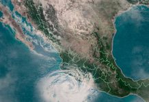 En el Pacífico de México se formó la tormenta Beatriz y se convertirá en huracán En el Pacífico de México se formó la tormenta Beatriz y se convertirá en huracán