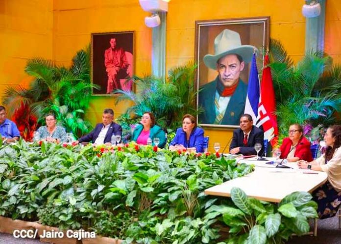 sesion Testimonio de Amada Pineda Montenegro en Sesión Tribuna Internacional de los pueblos