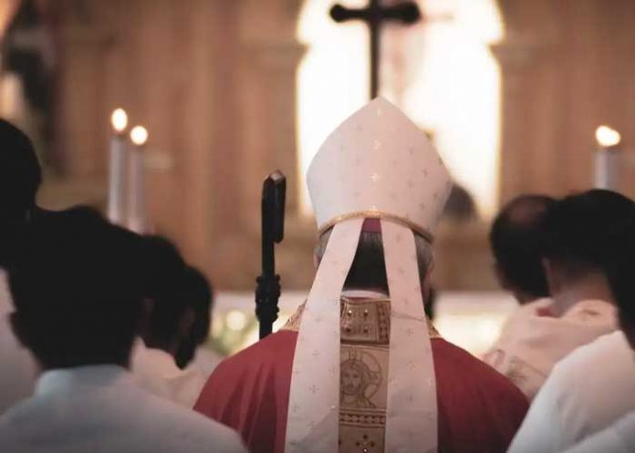 El dinero bajo la sotana, Por: Fabrizio Casari