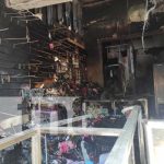 Foto: Escombros de la vivienda incendiada en Monseñor Lezcano / TN8