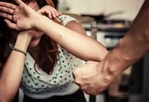¡Déspotas! 1 de cada 3 alemanes mira «aceptable» agredir a una mujer 1 de cada 3 alemanes cree "aceptable" pegarle a mujeres