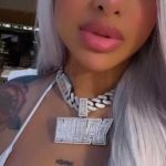 ¿Esconde su tristeza con regalos? Yailin presume collar de 78 mil dólares Yailin La Más Viral presume nuevo collar de diamantes