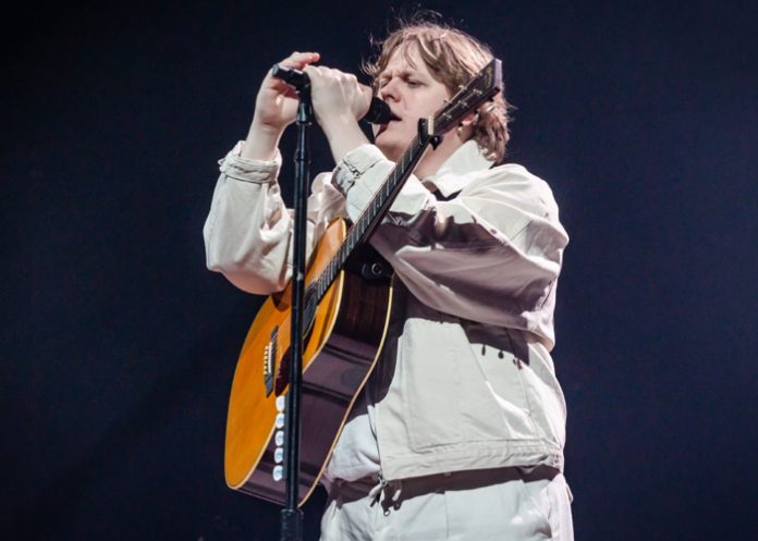Foto: Lewis Capaldi cancela gira por síndrome de Tourette / Cortesía
