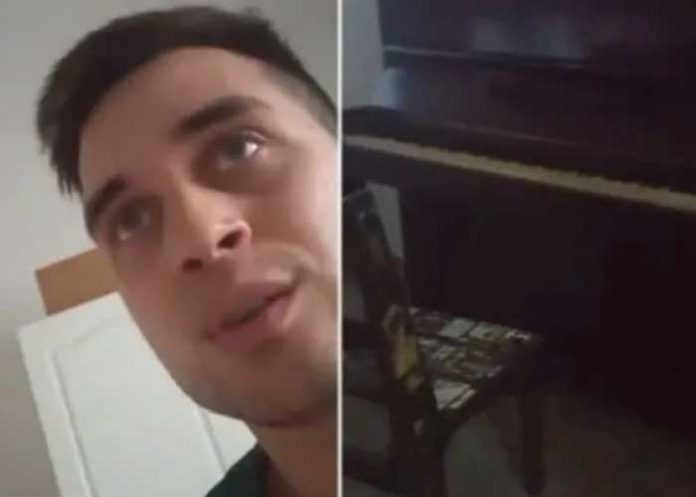 1 Fue a cuidar la casa de su amigo y el piano se empezó a tocar solo (Video)