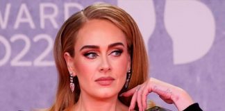 Adele pide que dejen de lanzar objetos a los artistas en el escenario