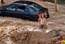 Fuertes lluvias provocan inundaciones en la ciudad española de Zaragoza Fuertes lluvias provocan inundaciones en la ciudad española de Zaragoza