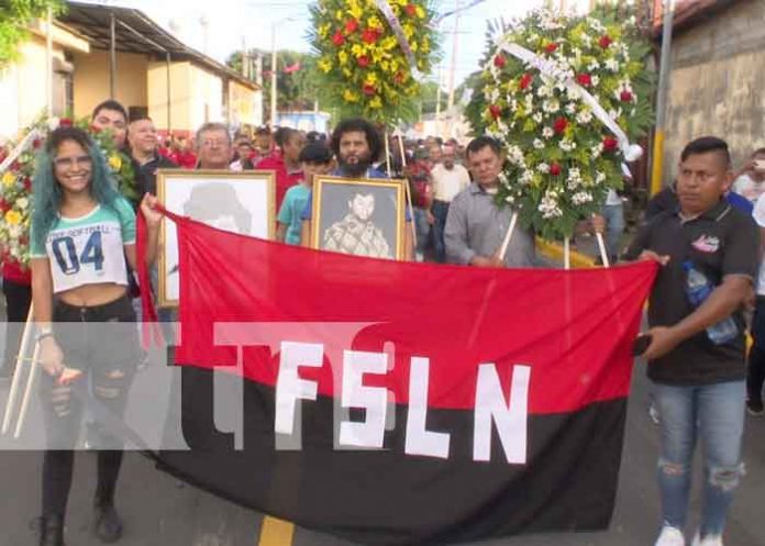 1 A 44 años rinden homenaje a héroes del barrio Benedicto Valverde