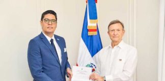 Nicaragua presenta Copias de Estilo ante el canciller de República Dominicana