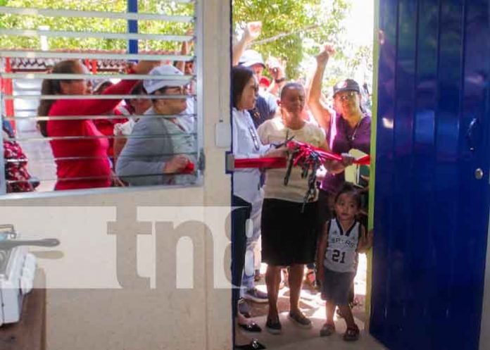 Foto: Entregan viviendas dignas a familias de extrema pobreza en Ocotal / TN8