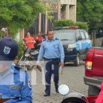 ¡Por dormilón! Camioneta le pasa las llantas por encima de su pie en Juigalpa Foto: ¡Por dormilón! Camioneta le pasa las llantas por encima de su pie en Juigalpa / TN8