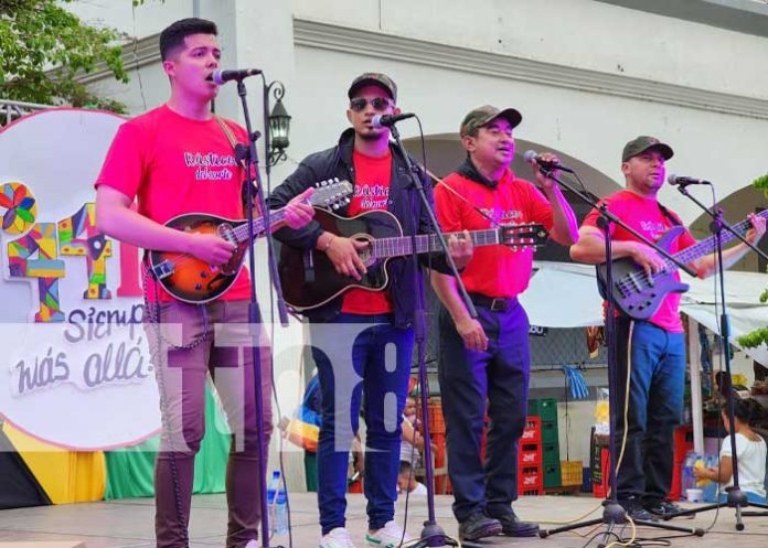 Foto: Un derroche de música revolucionaria se vivió en la ciudad de León / TN8