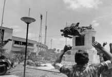 44 años de la Alegría de vivir en Paz 44 años de la Alegría de vivir en Paz