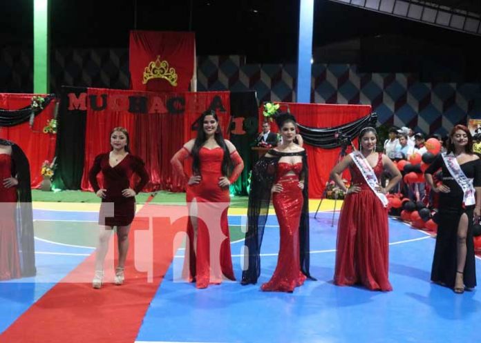 Siuna gana concurso de la muchacha 44/19 en una noche llena de cultura