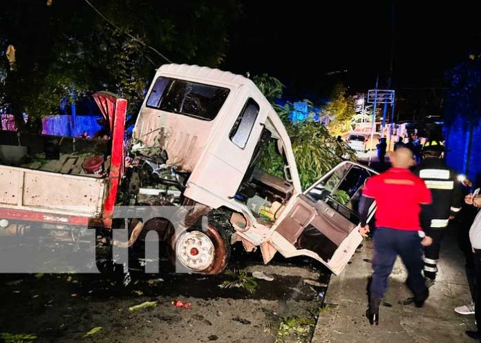 Camión sin freneo deja tres lesionados y cuantiosos daños en Matagalpa
