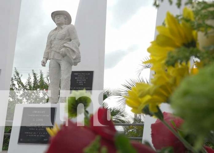1 Foto: 25 años del paso a la inmortalidad de Francisco Rivera Quintero el Zorro / TN8