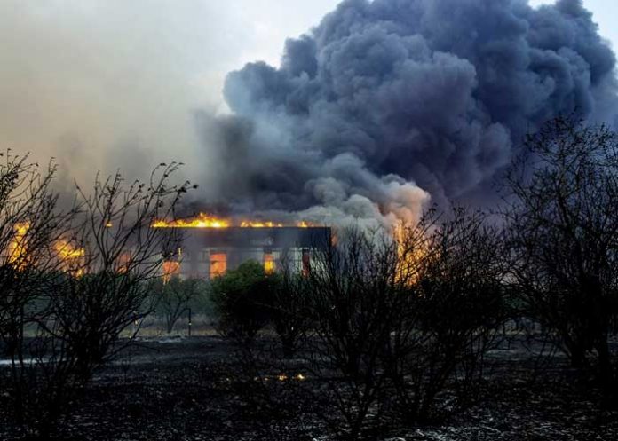 Un anciano muerto y otra avioneta estrellada por los incendios en Italia y Grecia