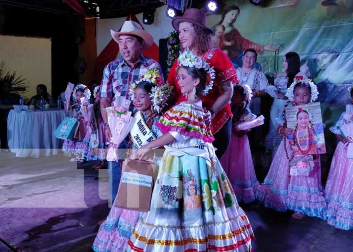 1 Foto: Las Sierritas de Santo Domingo escoge su nueva india bonita, chiquita e india bonita 2023 / TN8