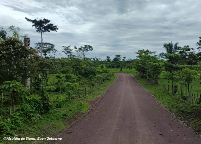 Carretera en Villa Nueva lleva felicidad a familias de Siuna