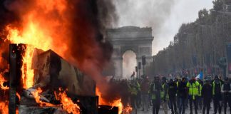 En Francia se registraron 81 incendios y 55 vehículos quemados por protestas
