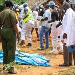 372 cadáveres fueron hallados por la Policía en un bosque de Kenia tras sacrificio 372 cadáveres fueron hallados por la Policía en un bosque de Kenia tras sacrificio