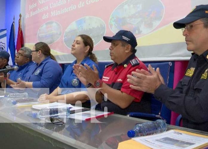 Foto: Bomberos de Nicaragua en busca de mejoras para la atención / Cortesía