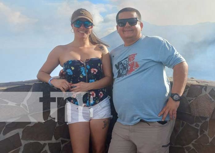 Foto: Turistas nacionales y extranjeros son atraídos por las bellezas del Volcán Masaya / TN8