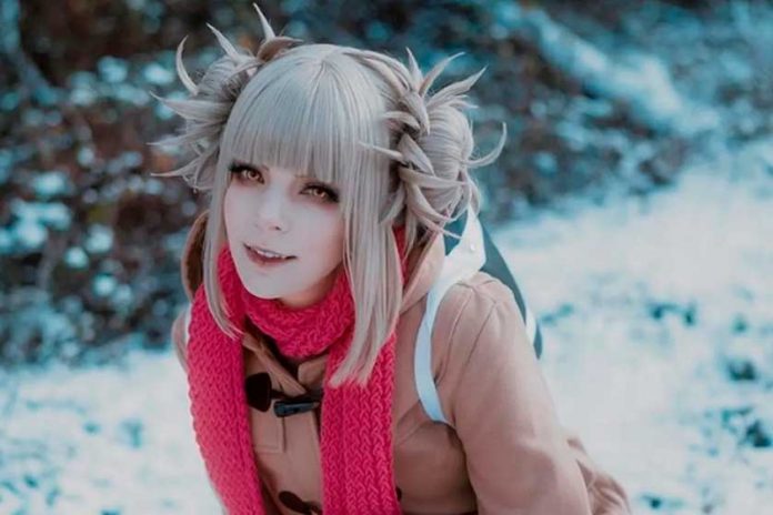 212 Foto: Toga sorprende con un elegante «traje de invierno» de My Hero Academia, lo que se ha popularizado en las redes, sobretodo, en Instagram / Cortesía