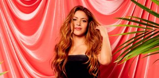 Shakira llega a La Semana de la Moda en París con un peculiar vestido