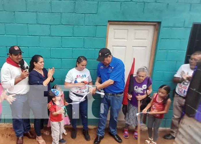 Foto: Gobierno de Nicaragua entregan vivienda a familia que sufrió un incendio en Siuna / TN8