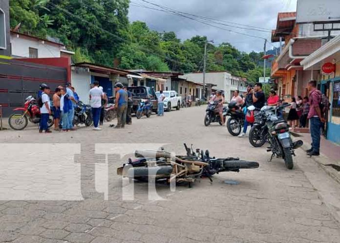 Foto: Motociclistas terminan involucrados en accidente en San Juan del Río Coco, Madriz / TN8