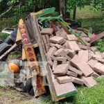 ¡Vivo de milagro! Camión de piedras se da vuelta en carretera Boaco–Muy Muy Foto: ¡Vivo de milagro! Camión de piedras se da vuelta en carretera Boaco–Muy Muy / TN8