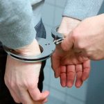 Arrestan a entrenador de fútbol tras encontrar videos de niños siendo abusados en EE.UU