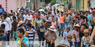 Foto: Celebran el tradicional "caballito de palo" con la niñez en Nandaime / TN8