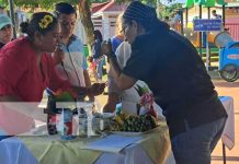 Foto: ¡Para chuparse los dedos! Sopa de albóndigas gana festival sabores de invierno en El Rosario / TN8