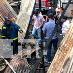 Aparente cortocircuito provocó voraz incendio en el barrio Nueva Nicaragua Foto: Aparente cortocircuito provocó "voraz incendio" en el barrio Nueva Nicaragua, producto a un aparente cortocircuito que dejó en cenizas todo/ TN8