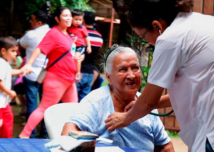 MINSA informa que hay una disminución de contagios por Neumonía y Leptospirosis