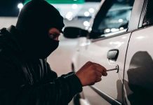 Automovilista escapa de delincuentes armados en EE.UU. (VIDEO) Foto: Automovilista escapa de delincuentes armados en EE.UU. (VIDEO) / Cortesía