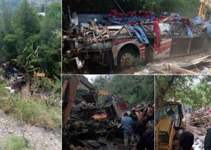 4 Foto: Trágico accidente de autobús en Oaxaca deja 29 muertos / Cortesía
