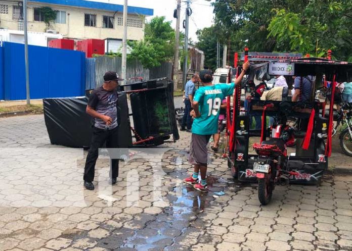 Triple colisión en el sector del mercado Israel Lewites