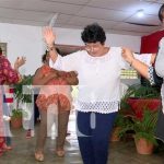 36 adultos mayores reciben certificados en en diversos cursos técnicos Foto: 36 adultos mayores reciben certificados en en diversos cursos técnicos, destacando la perseverancia y optimismo de ellos /TN8