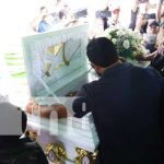 Foto: Entierro del Pastor Rafael Arista en Managua / TN8