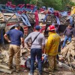 «Tristeza y luto en México» Bus se vuelca y deja como saldo 25 muertos Al menos 25 muertos tras volcadura de bus en México