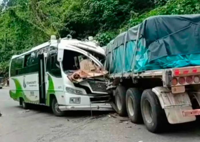 Accidente de carretera en México deja 6 muertos